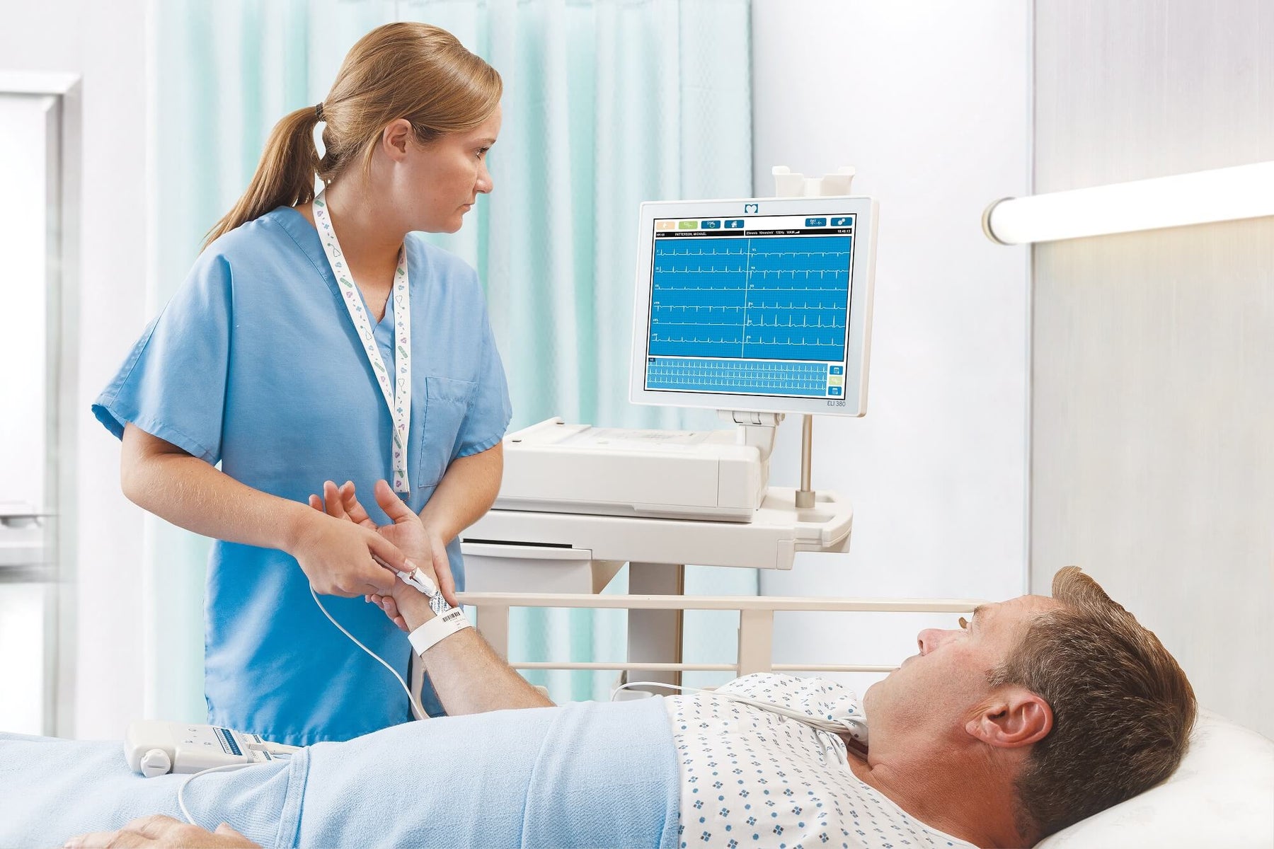 Diagnostics ECG - Buyers Guide: 5 Best Selling ECG Machines